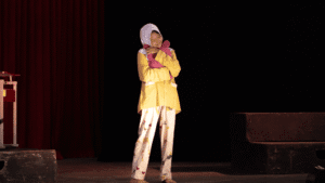 Spektakuler! Monolog Ayyanara Prianto Guncang Panggung SMPN 1 Wagir